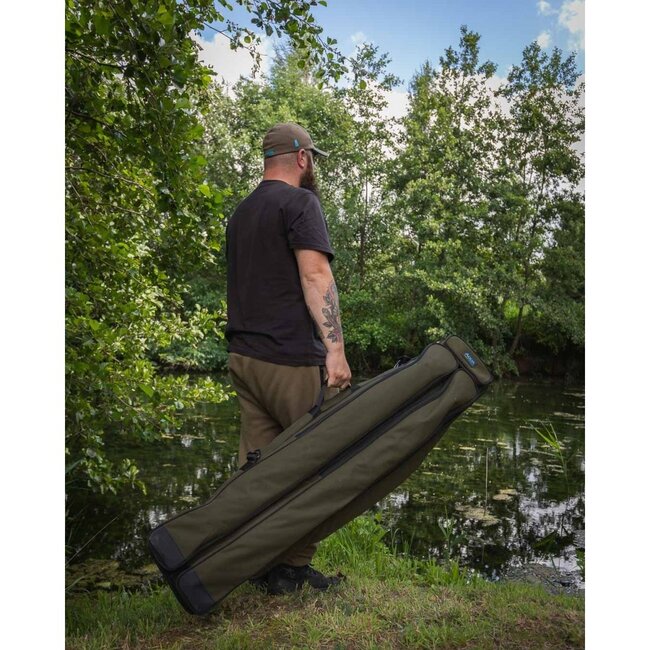aqua atom 4 rod protection holdall