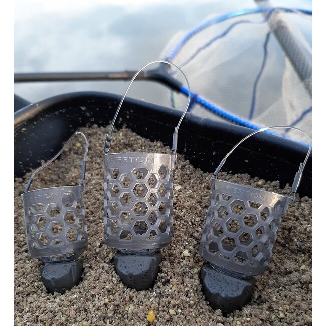 preston hexmesh plastic bullet feeder