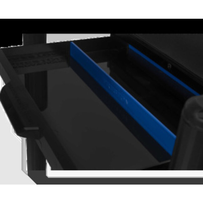 preston absolute station white