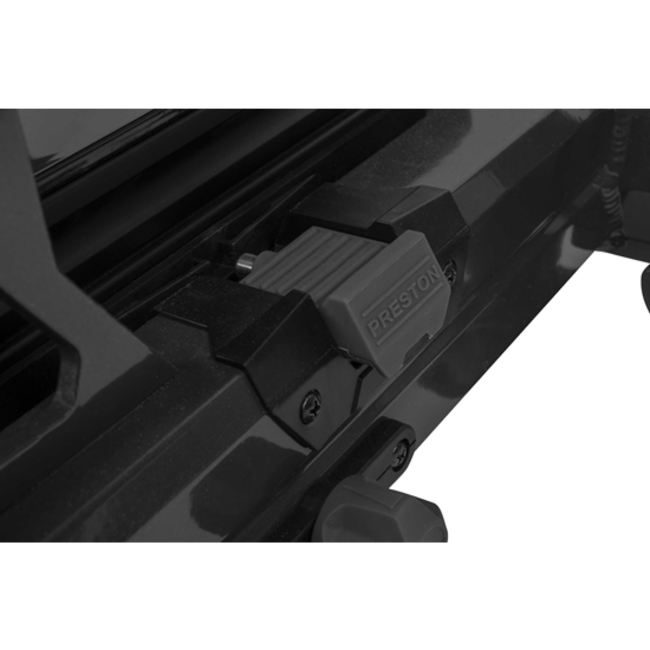 preston absolute station white