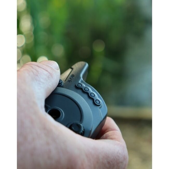 trakker db7-r rod bite alarm set 3+1