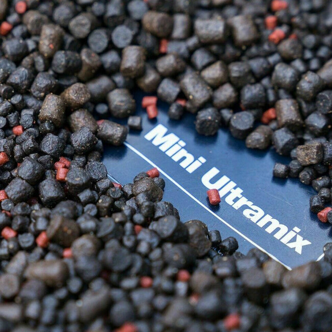 CC Moore halibut ultramix pellets