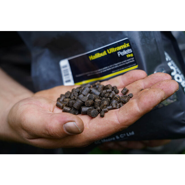 CC Moore halibut ultramix pellets