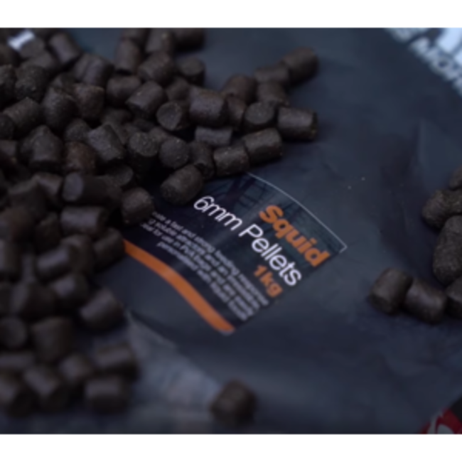CC Moore squid pellets