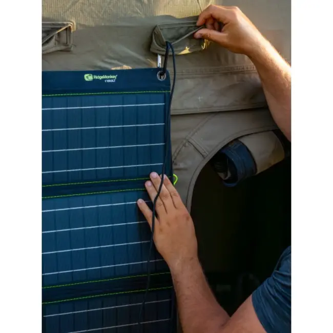 ridgemonkey vault qc3.0 usb-a 21watt solar panel