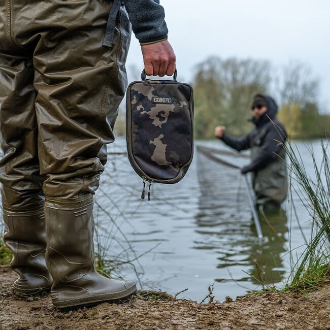 korda compac scales pouch dark camo