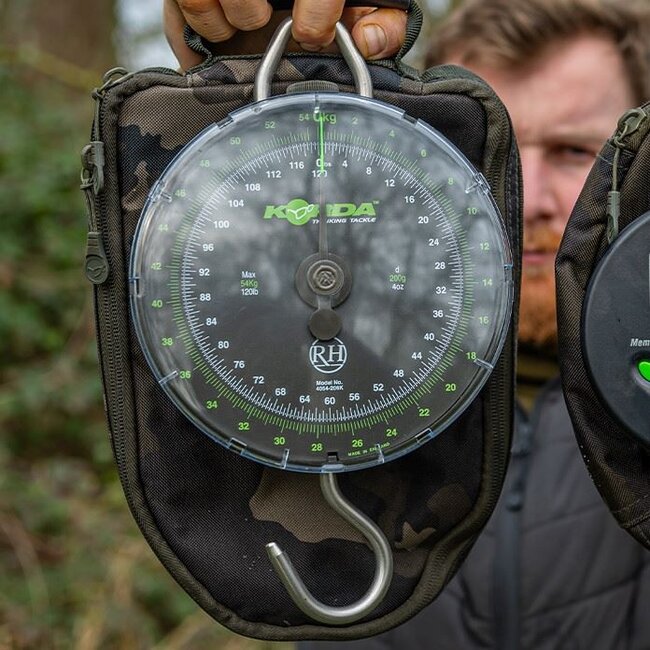 korda compac scales pouch dark camo