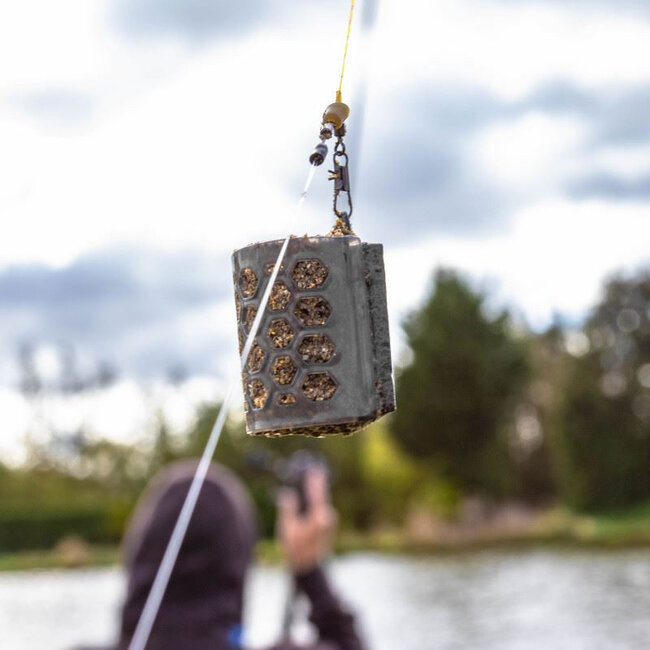 preston hexmesh plastic cage feeder