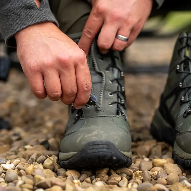 ridgemonkey apearel quickzip all-weather boots