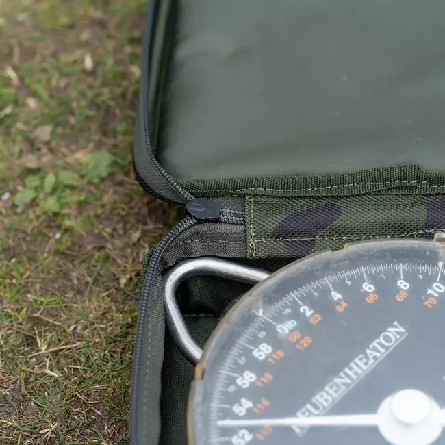 ridgemonkey ruggage compact scale pouch
