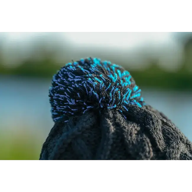 preston knitted bobble