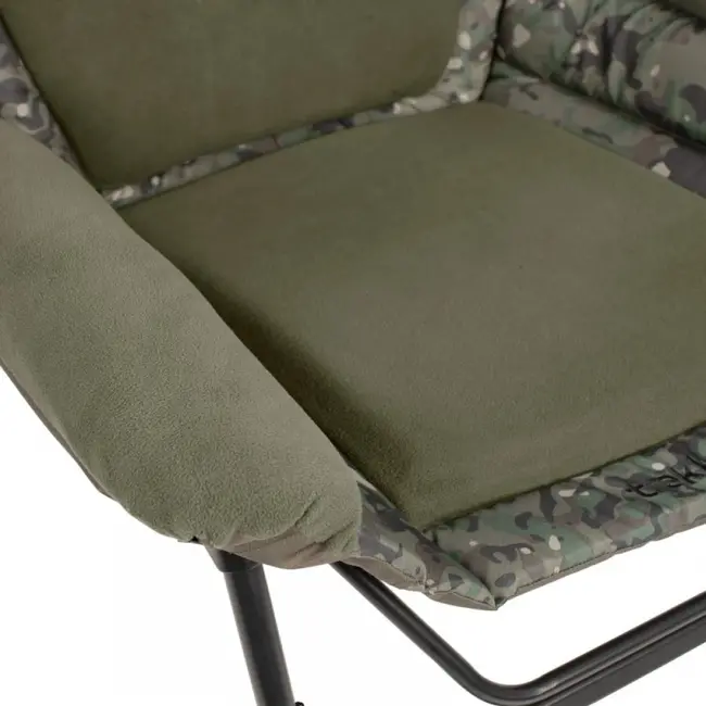 trakker levelite camo colossus chair