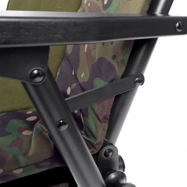 trakker rlx bench chair