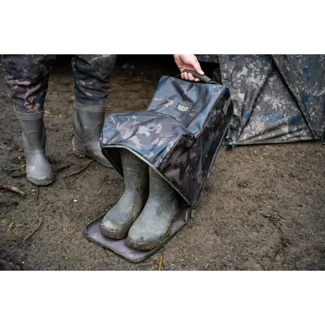 nash subterfuge waterproof wader & boot bag