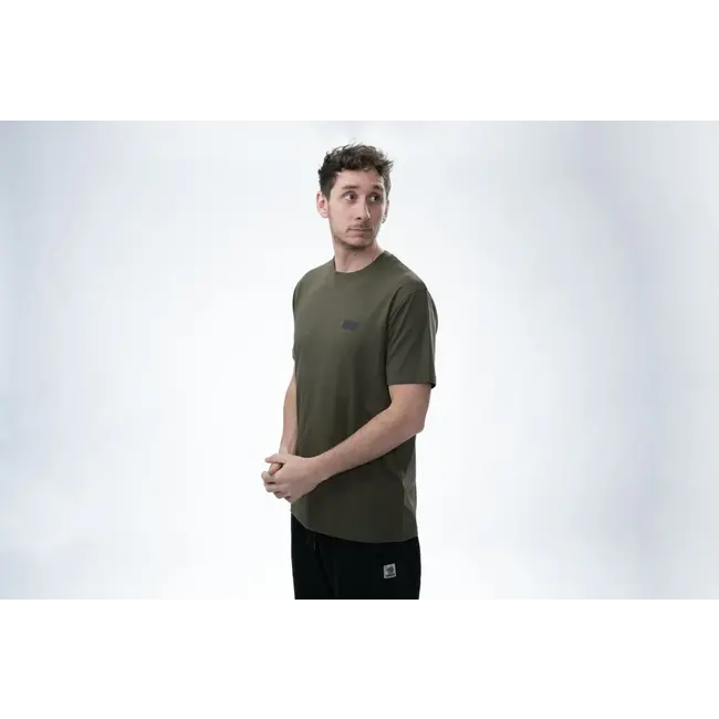 nash make it happen carp logo t-shirt green