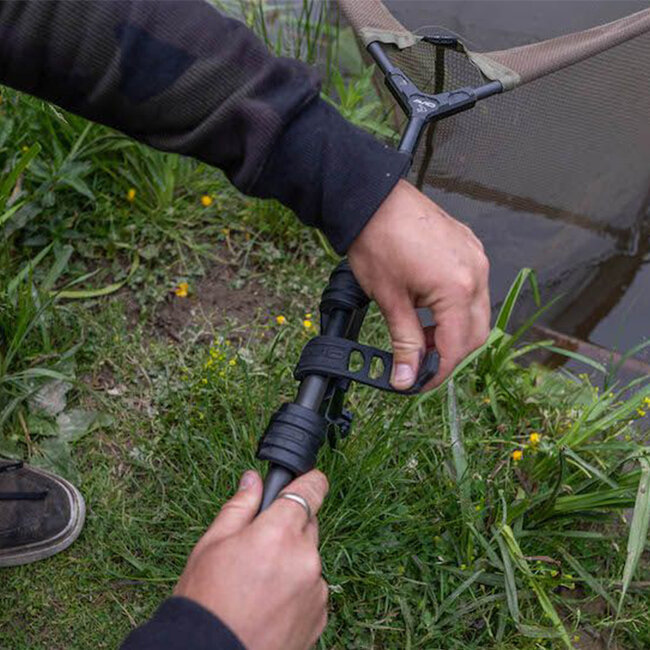 avid lok down landing net holder