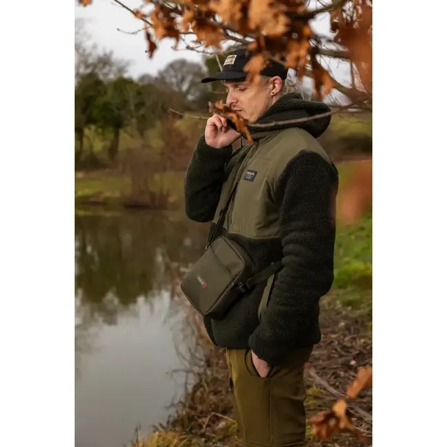Trakker nxg essentials bag
