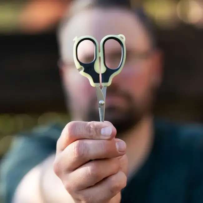 ridgemonkey nite glo strip n snip scissors