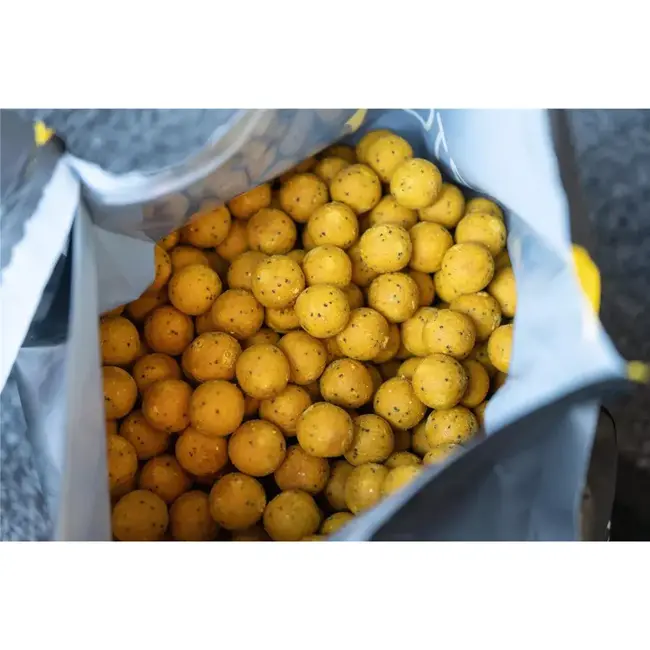 mtc baits big banana boilies 1kg