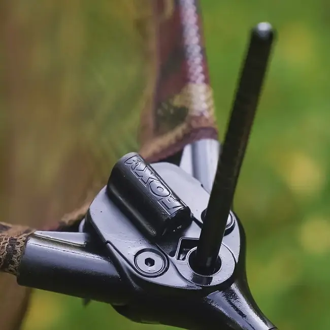 Fox lever-lok landing net
