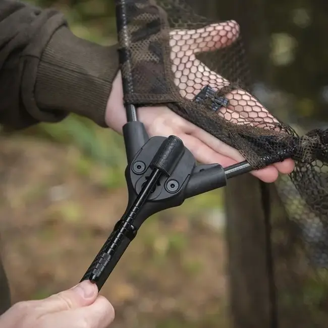 Fox lever-lok landing net
