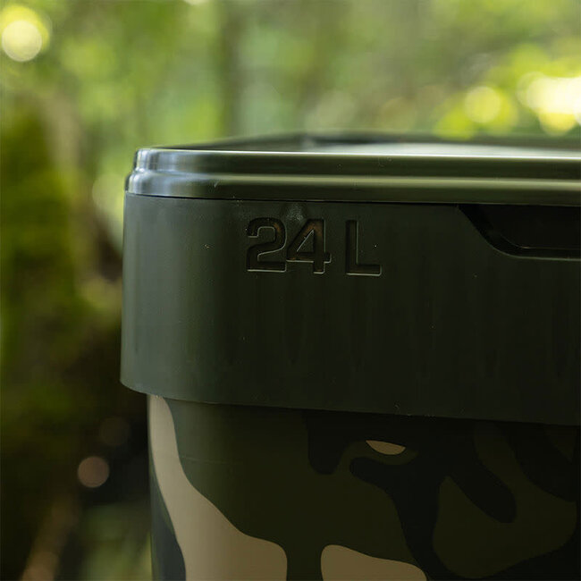 fox camo bucket
