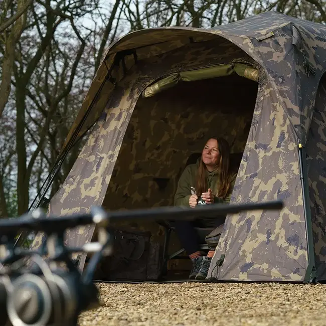 Solar Tackle worlwide quick up shelter