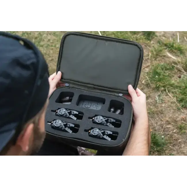 Nash subterfuge siren r3+ & r2 presentation case