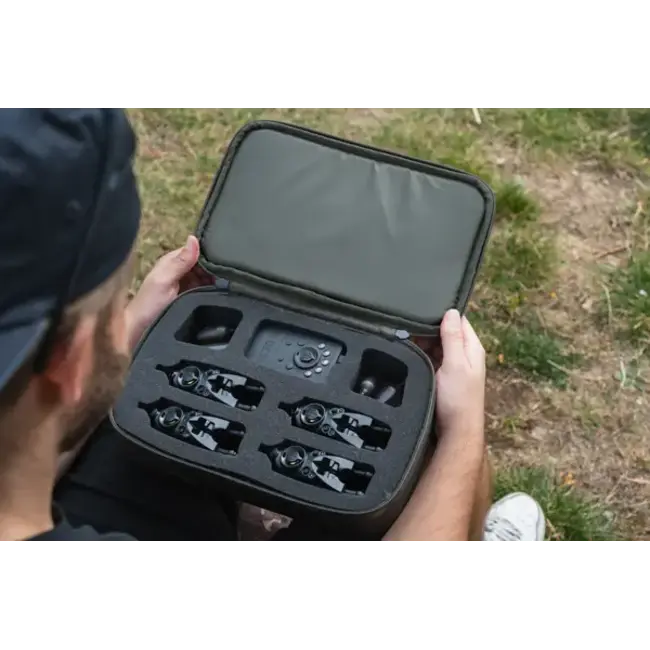 Nash subterfuge siren r3+ & r2 presentation case