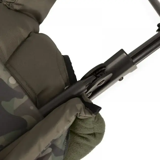 Trakker levelite colossus camo recliner chair **pre-order**