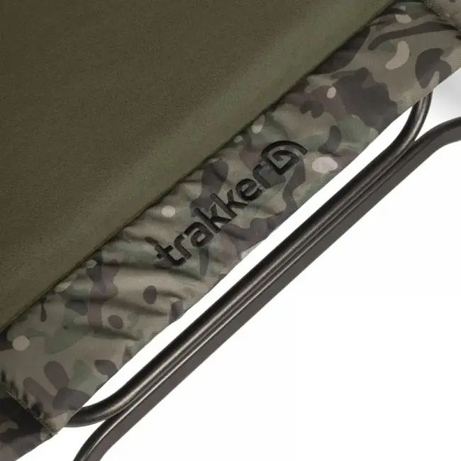 Trakker levelite colossus camo recliner chair