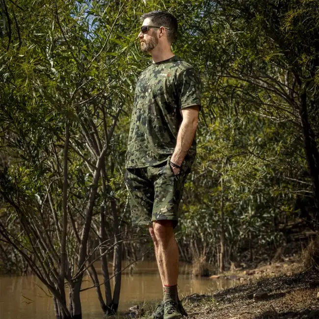 Trakker cr camo jogger shorts