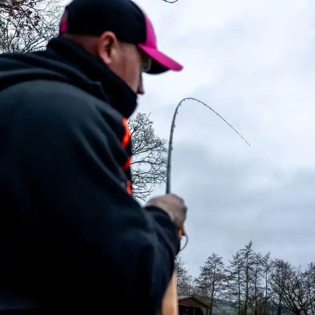 Guru aventus r waggler