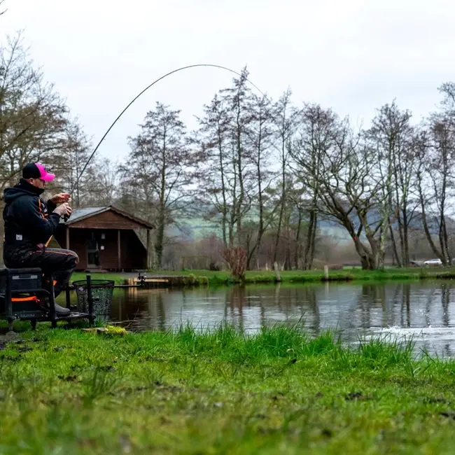 Guru aventus r pellet waggler