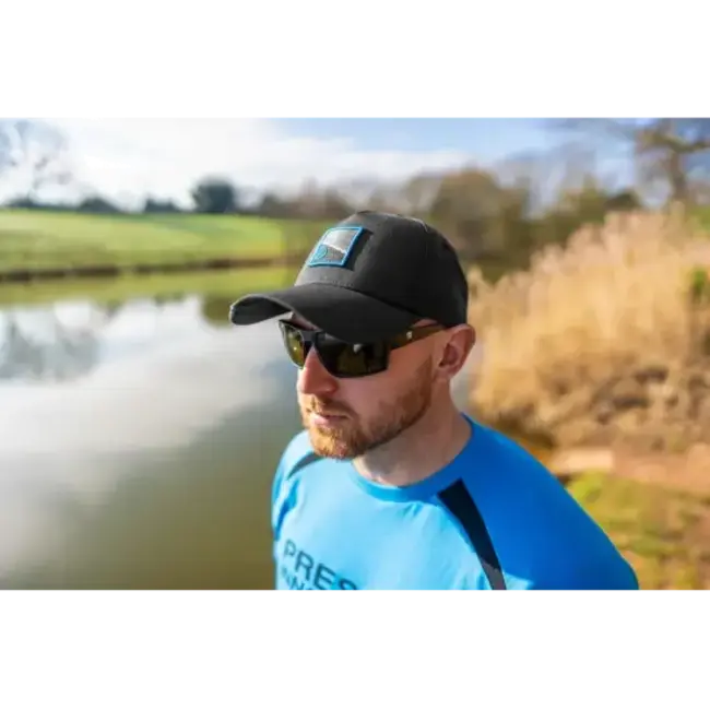 Preston black apex cap