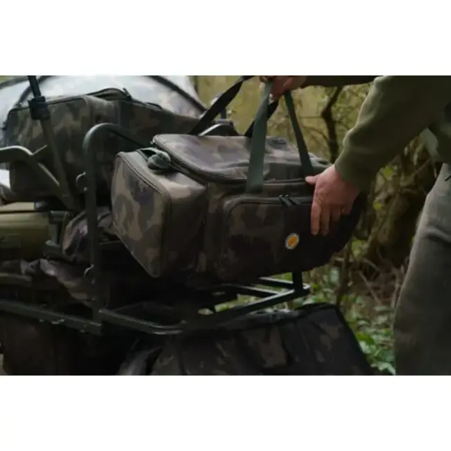 Solar Tackle worldwide carryall medium