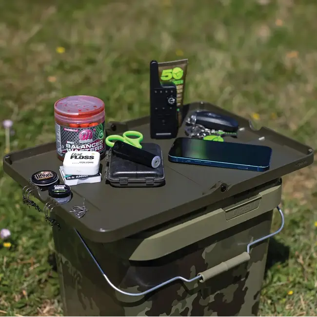 Korda bucket table