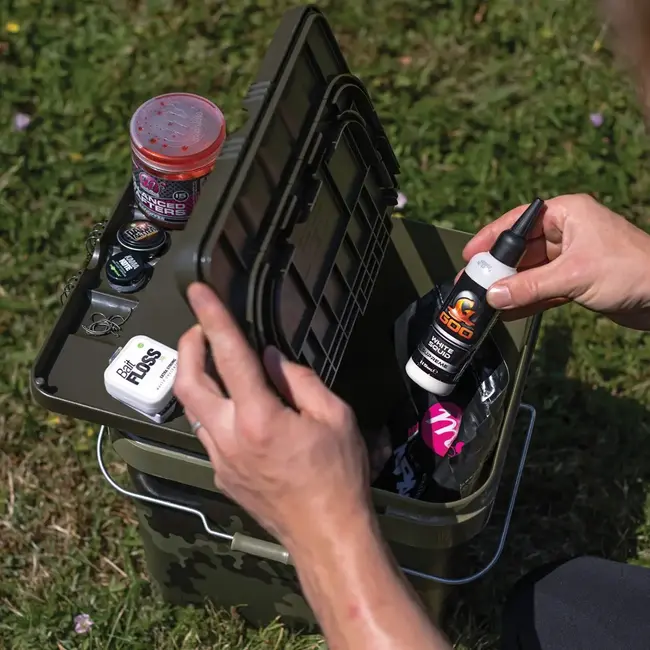 Korda bucket table