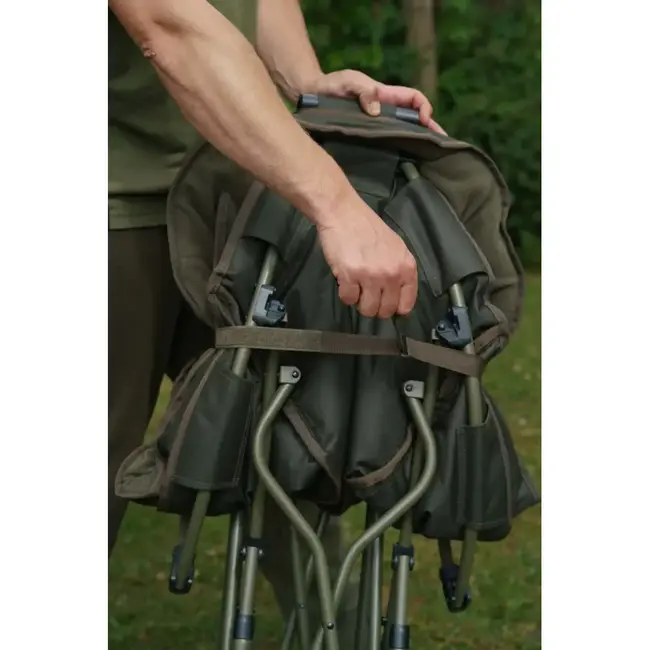 Solar Tackle worldwide moon chair