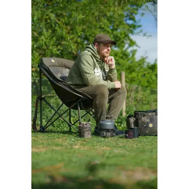 Solar Tackle worldwide moon chair