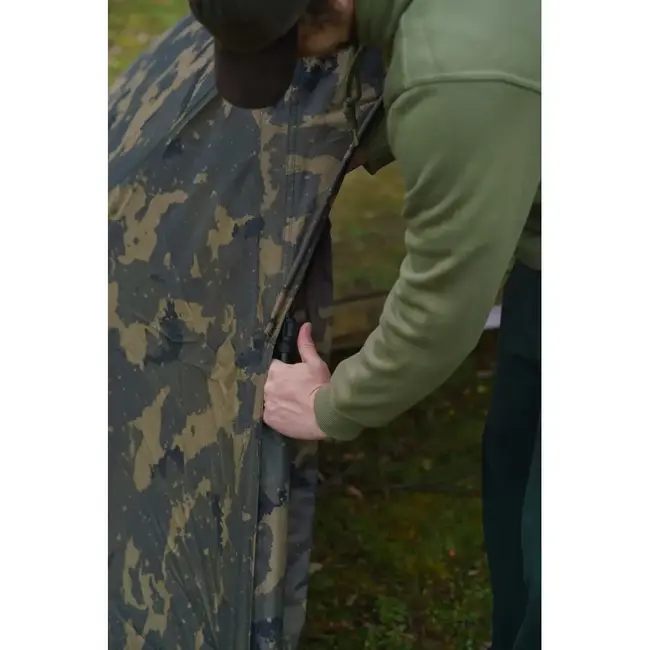 Solar Tackle worldwide brolly system