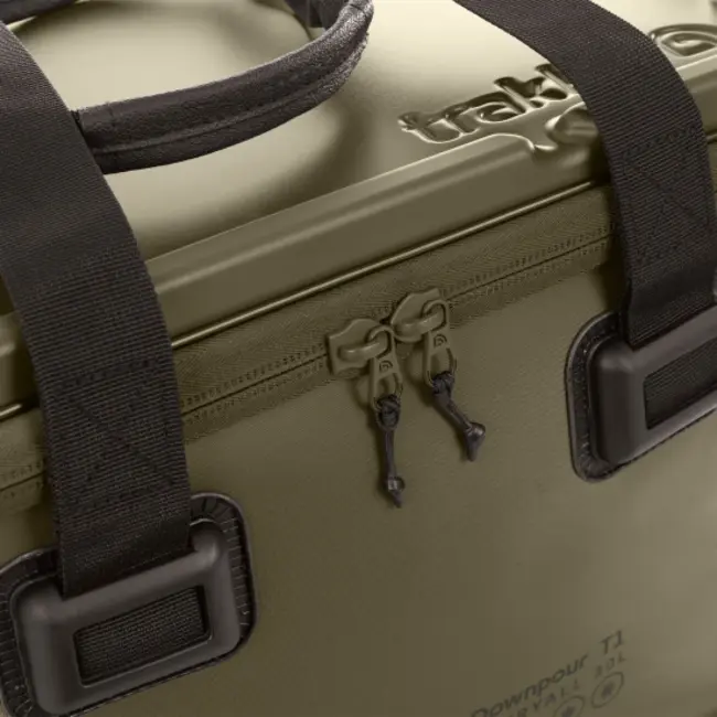 Trakker downpour t1 carryall medium 30 liter