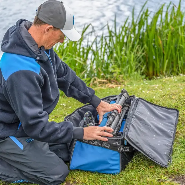 Preston competition xs roller & roost bag