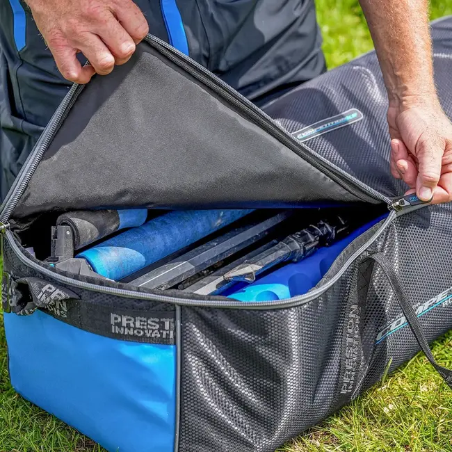 Preston competition xs roller & roost bag