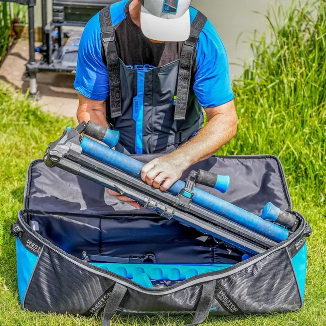 Preston competition xs roller & roost bag