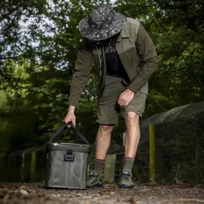 Trakker downpour t1 carryall large 40 liter