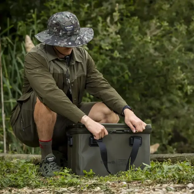 Trakker downpour t1 carryall large 40 liter