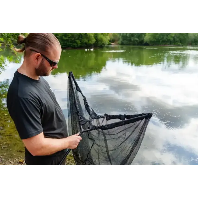 Nash scope retract landing net  **pre-order**