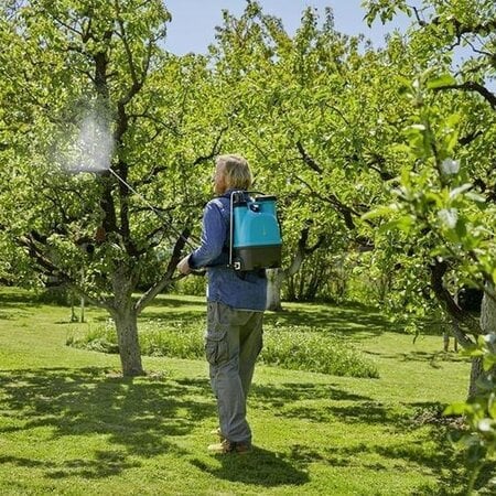 Gardena Gardena Druksproeier - Rugdrager Van 12 Liter - Rugspuit - Onkruidbestrijding