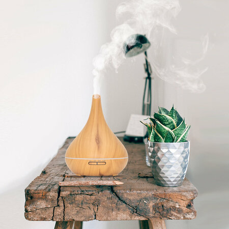 Aroma Diffuser - Lotus Pro - Light Wood - With LED Lighting - Garden Select
